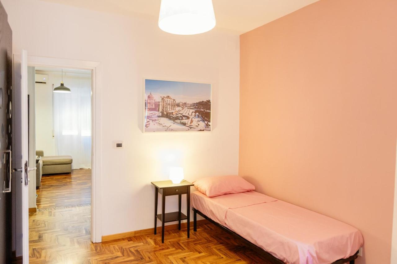 Casa Kalimera Moderna Attrezzata E Vicino Metro Roma