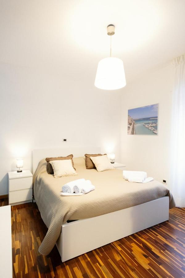Casa Kalimera Moderna Attrezzata E Vicino Metro Apartamento